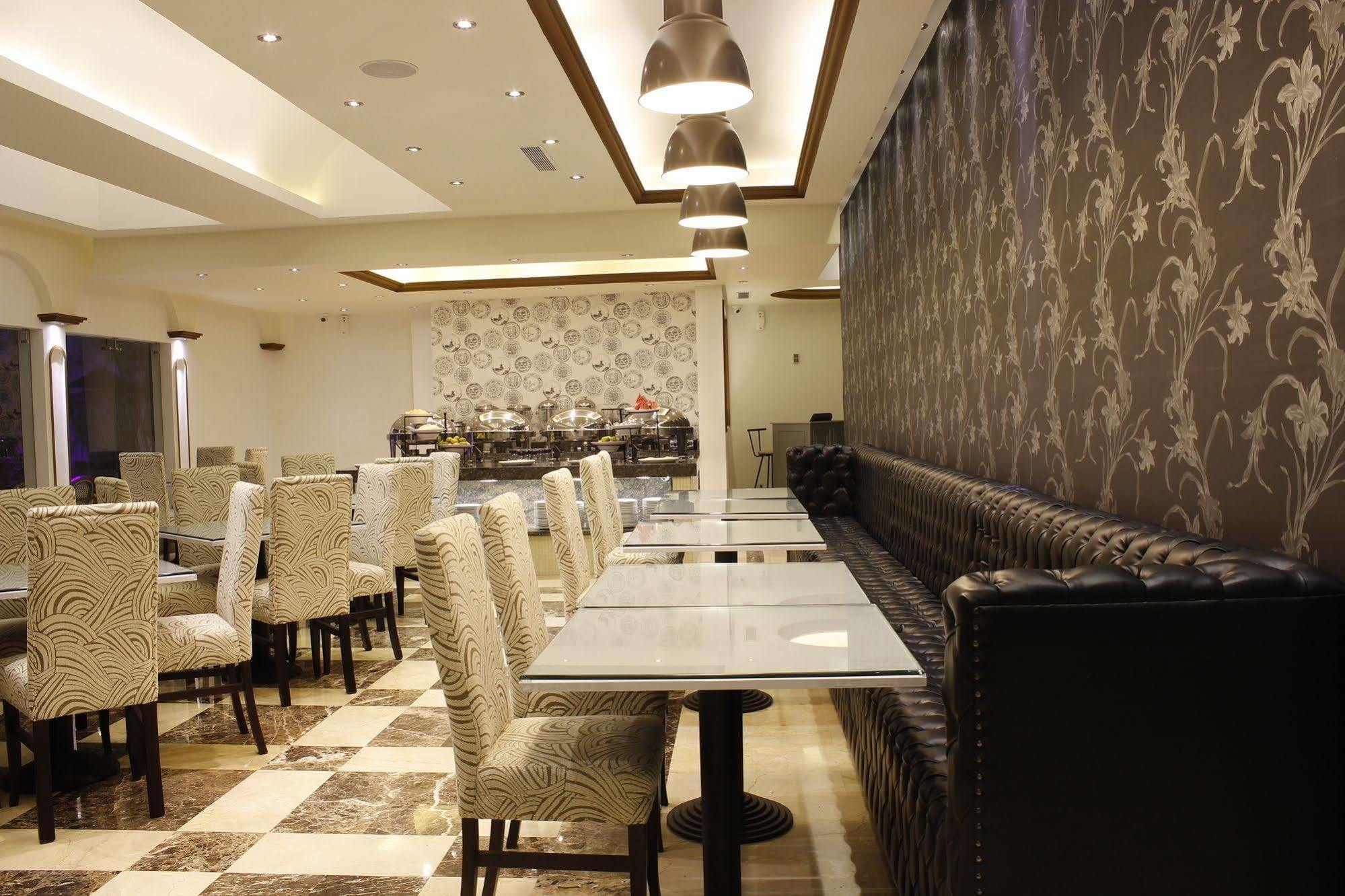 Continental Altamira Hotel การากัส ภายนอก รูปภาพ