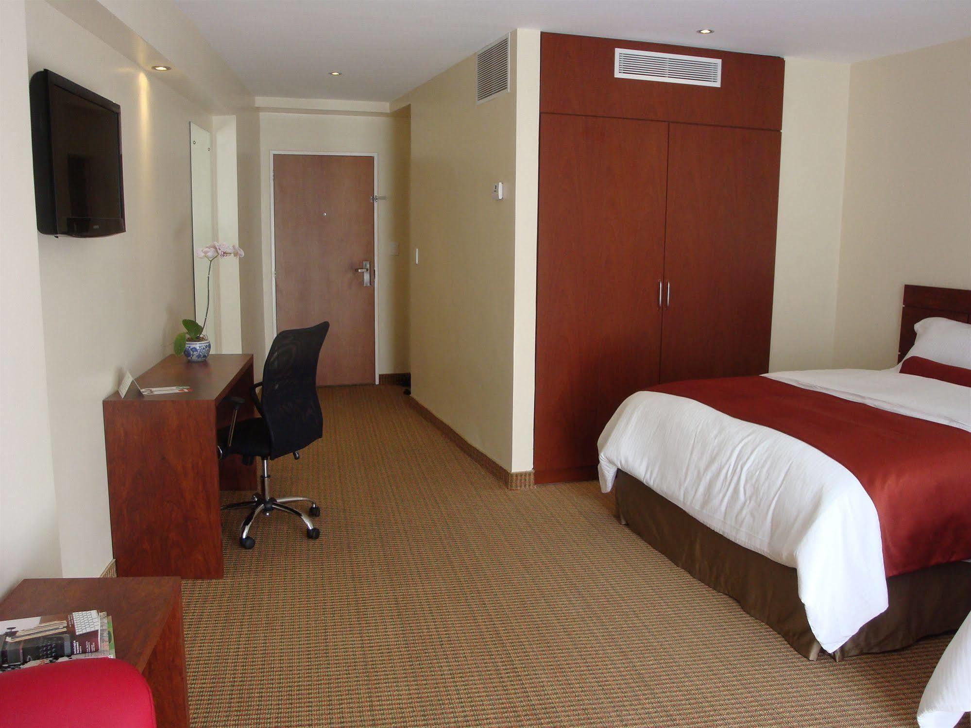 Continental Altamira Hotel การากัส ภายนอก รูปภาพ