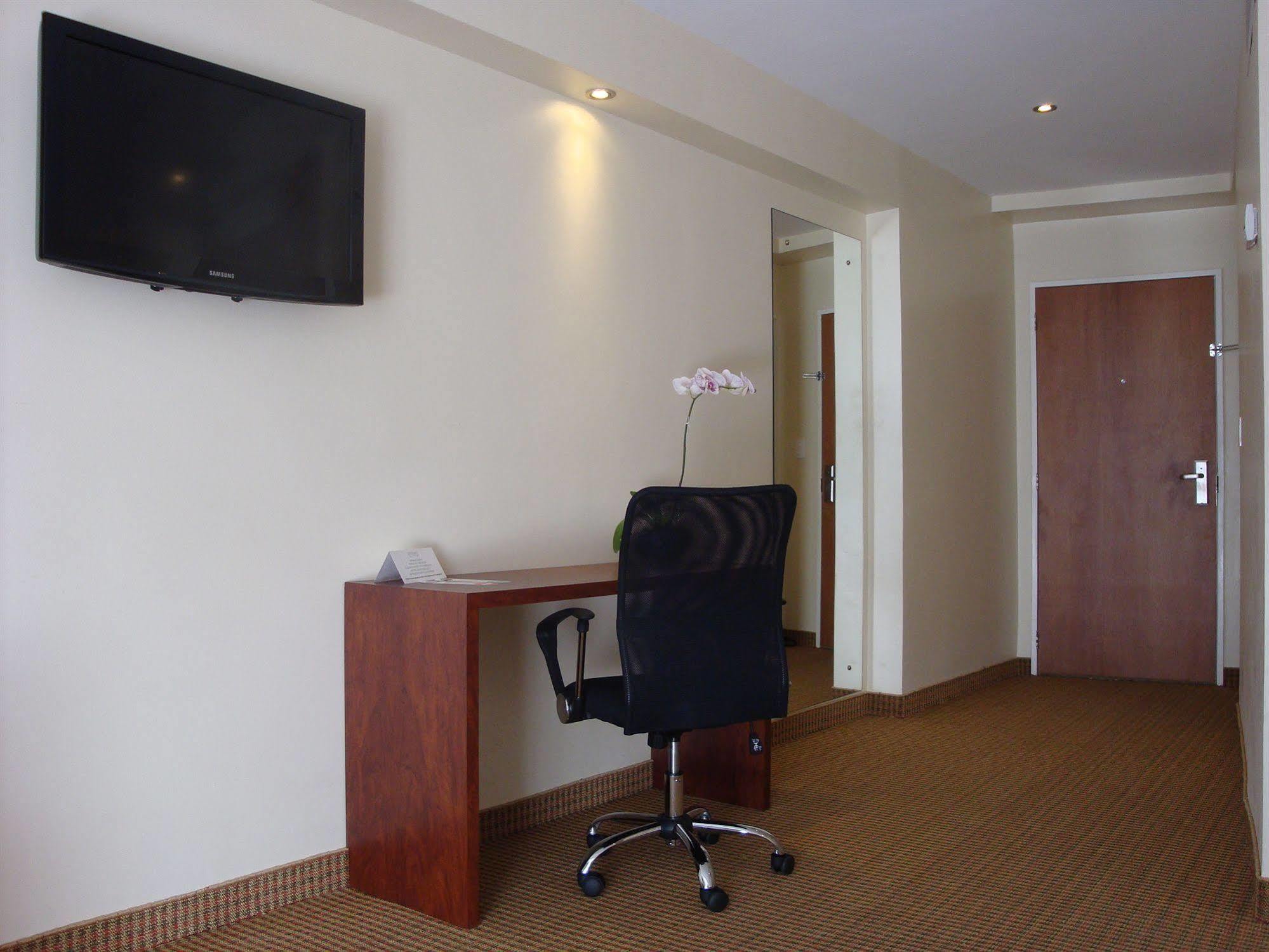 Continental Altamira Hotel การากัส ภายนอก รูปภาพ