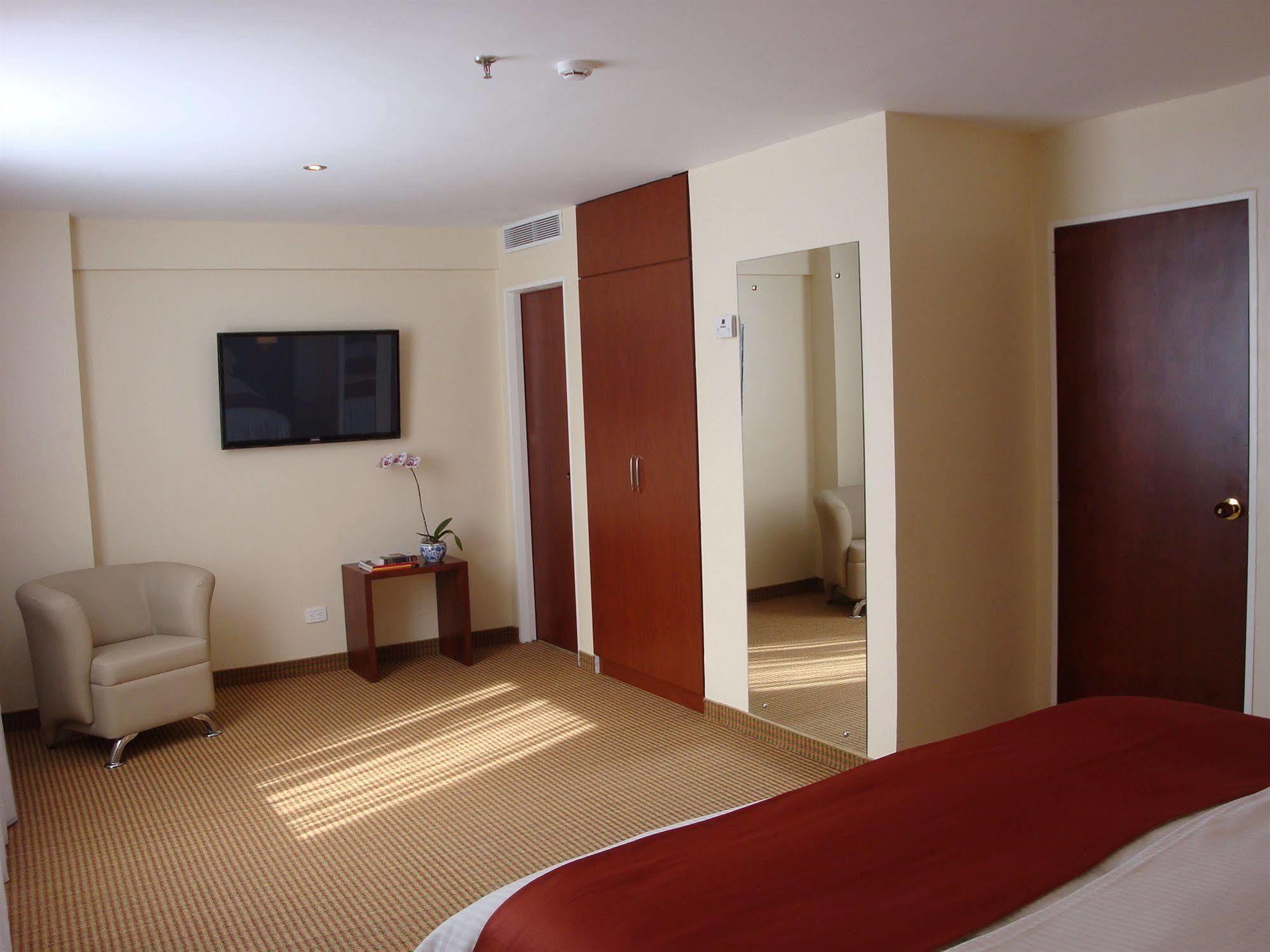 Continental Altamira Hotel การากัส ภายนอก รูปภาพ
